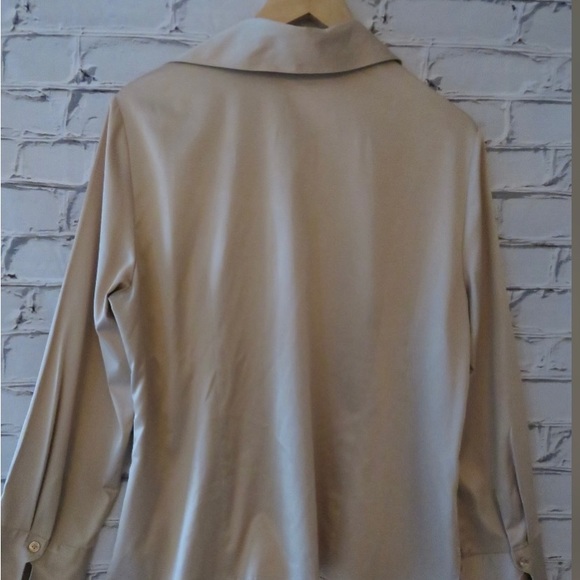 Vintage Beige Silky Sateen Blouse With Long Sleeves - Picture 5 of 5
